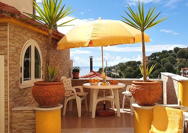 Terrasse von Casa Giovanna in Pisciotta